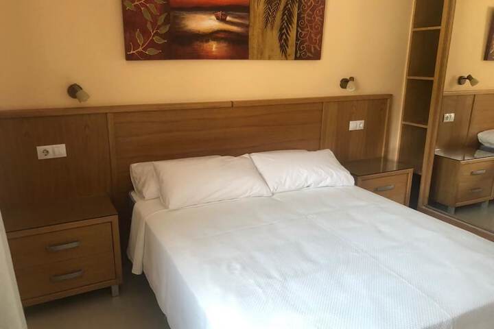 Room 3 of 39