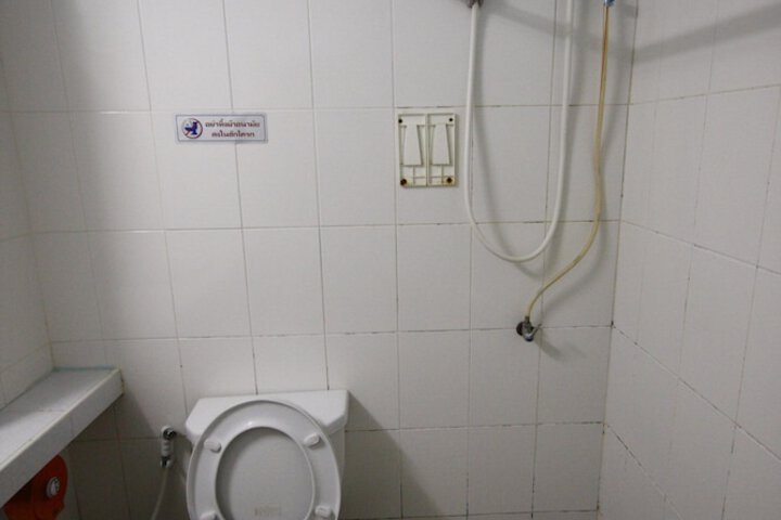 Room 16 of 19