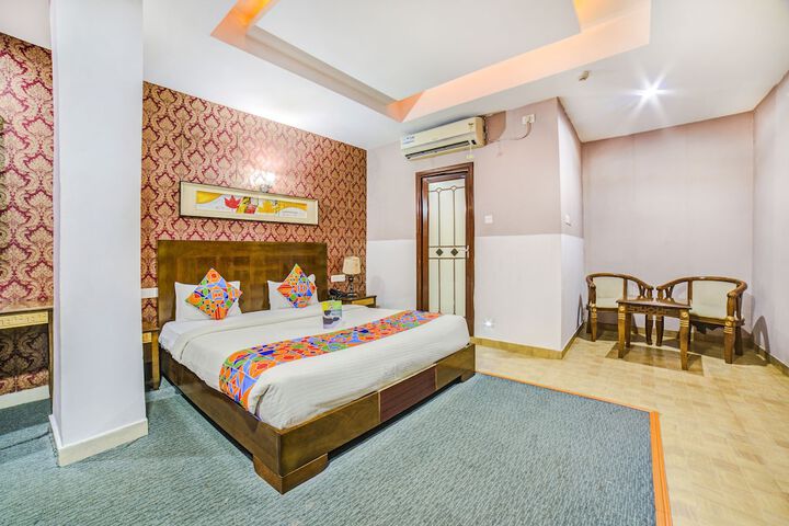 Room 9 of 23