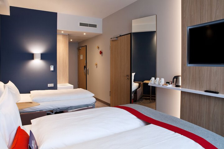 Room 31 of 73