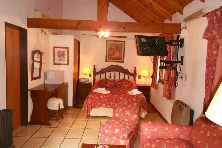 Room 2 of 16