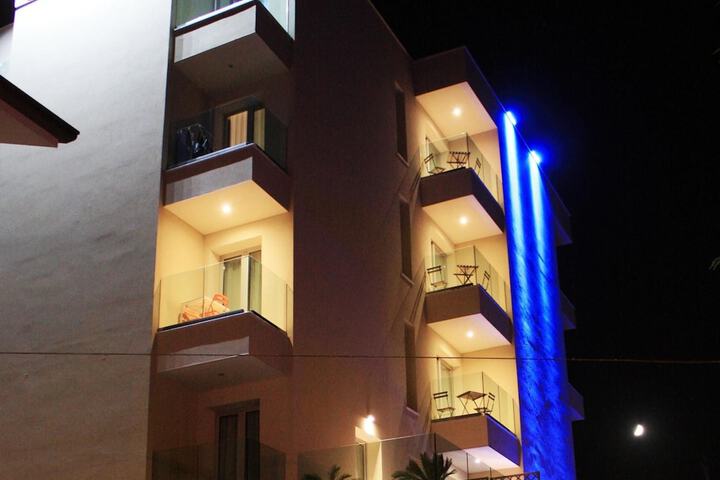 Hotel 53 of 55