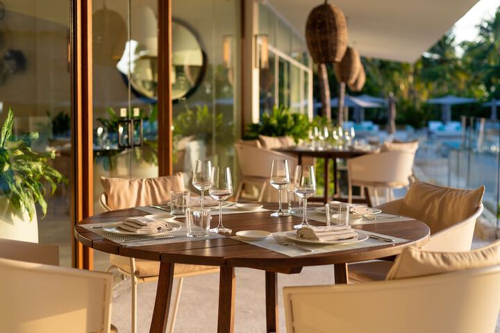 Dining 126 of 192