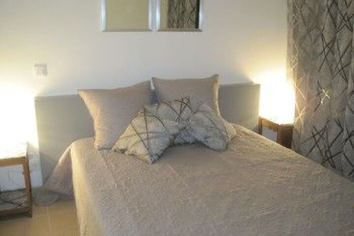 Room 9 of 29