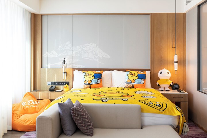 Room 15 of 60