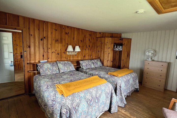 Room 6 of 25