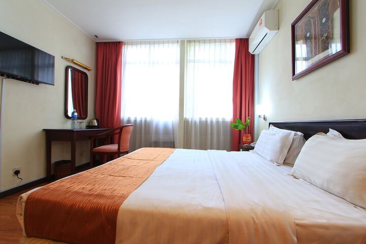 Room 16 of 43
