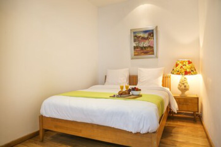 Room 18 of 28