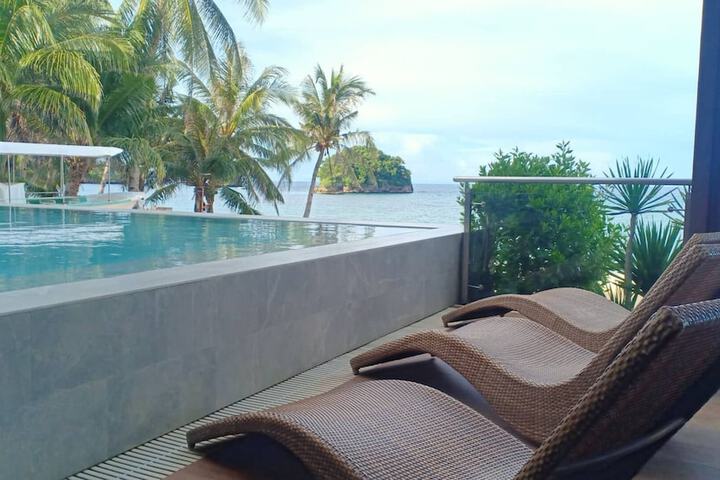 Hotel with Pool