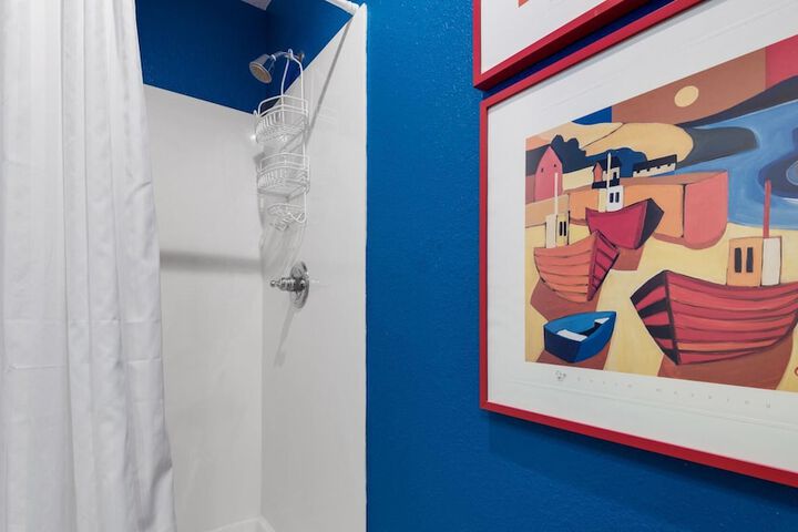 Room 12 of 37