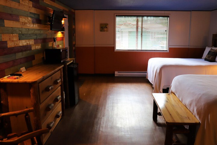 Room 33 of 504