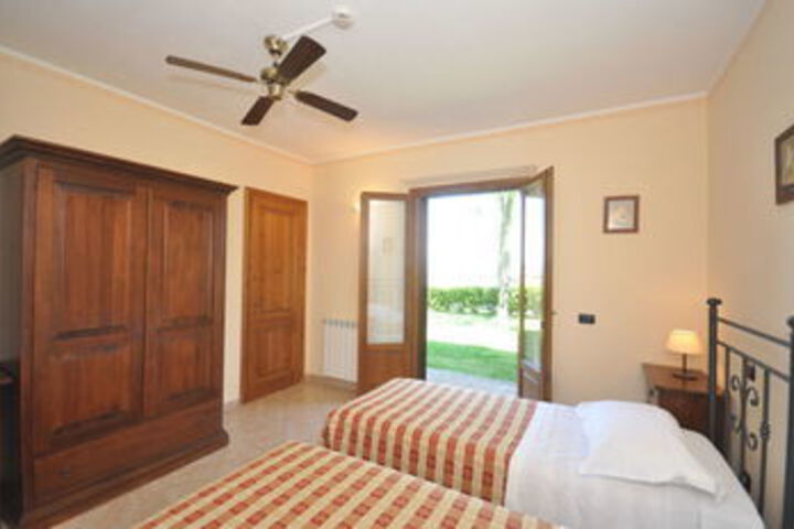 Room 26 of 43