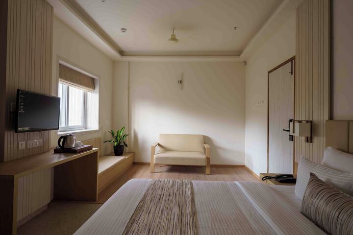 Room 42 of 97
