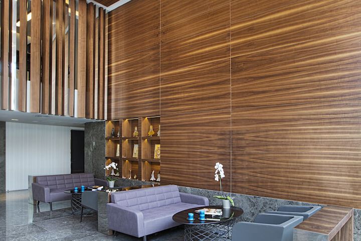 Entrance & Lobby