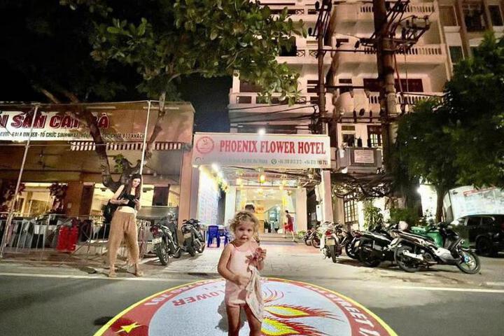 Phoenix Flower Hotel