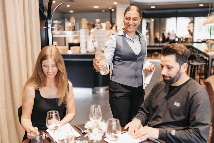 Dining 69 of 128