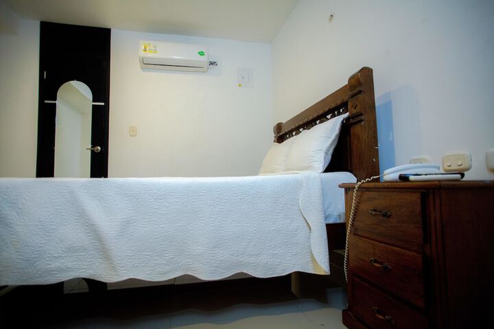 Room 20 of 40