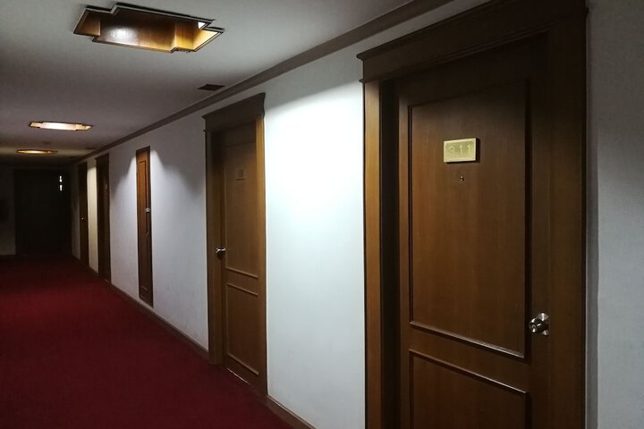 Ballroom/Hall 22 of 27