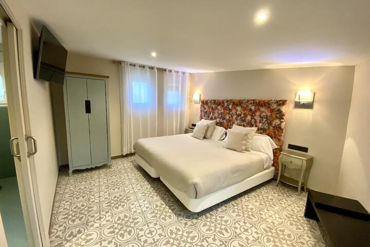 Room 44 of 99