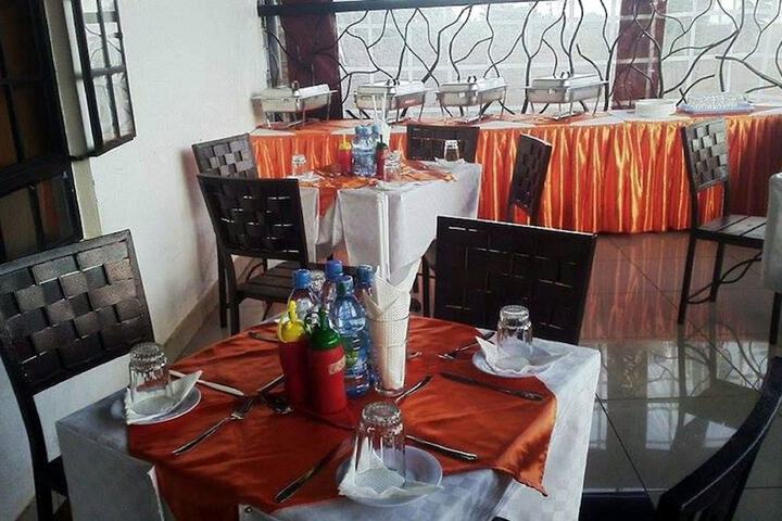 Dining 22 of 31