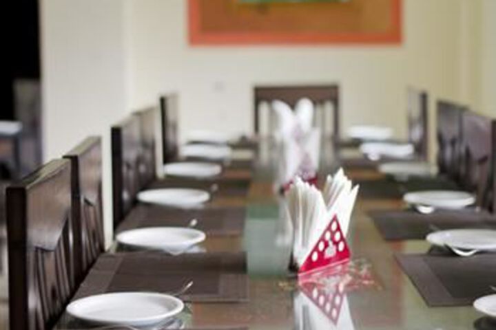 Dining 10 of 26