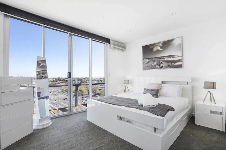 Room 2 of 12