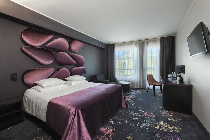 Room 21 of 56