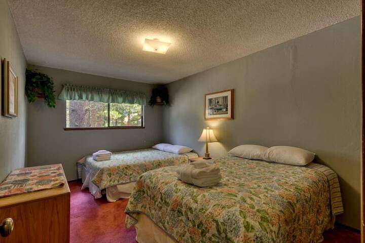 Room 5 of 20
