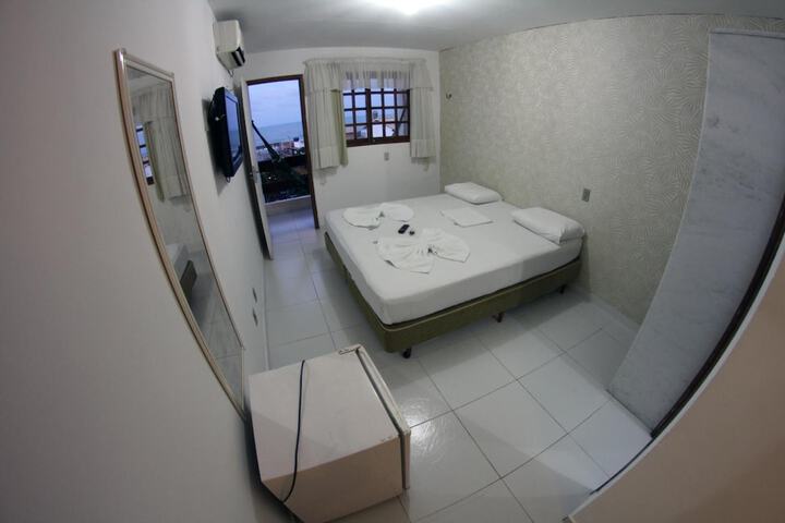 Room 15 of 40