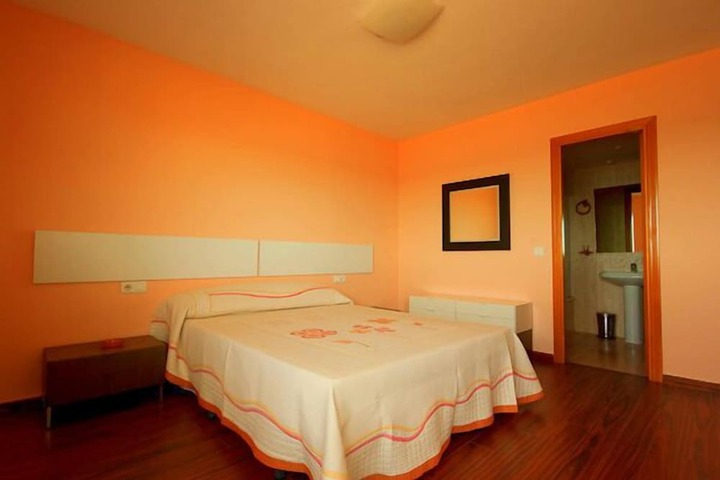Room 9 of 36