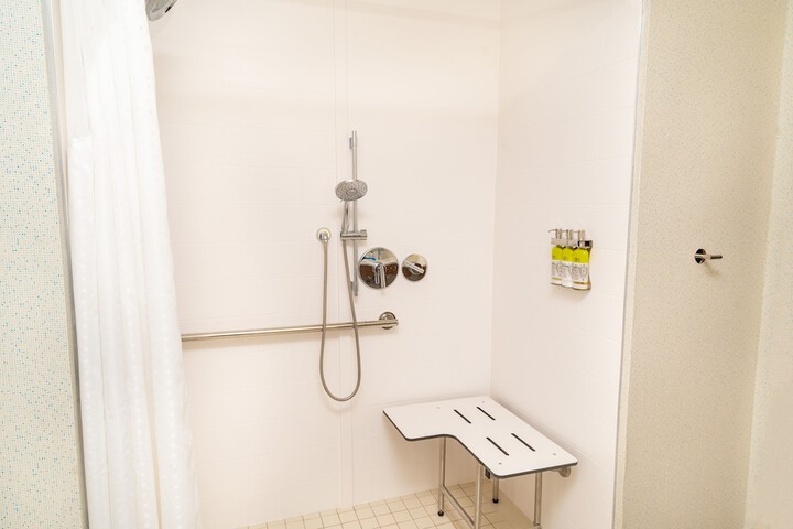 Room 18 of 32