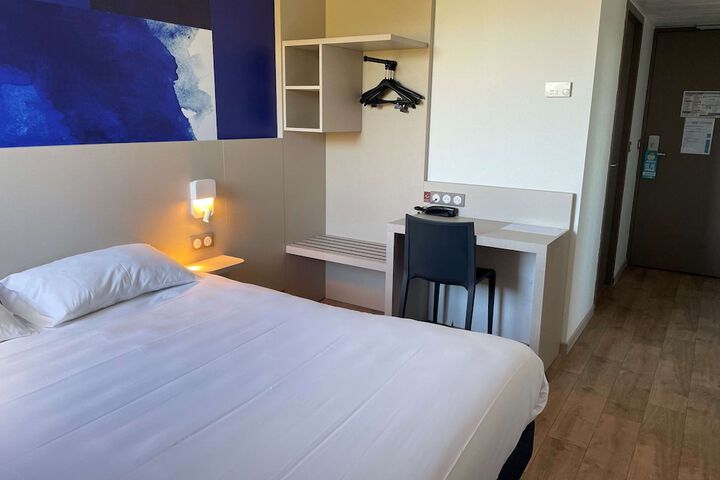 Kyriad Direct - Bourg les Valence in Bourg-les-Valence