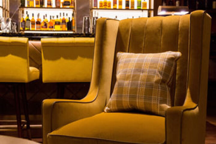 Lounge 51 of 65