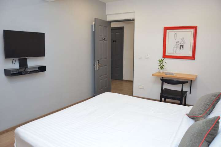 Room 5 of 20