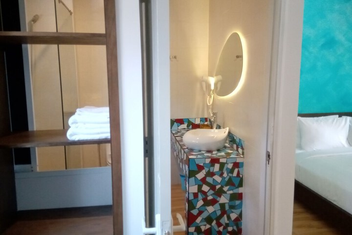 Room 125 of 178