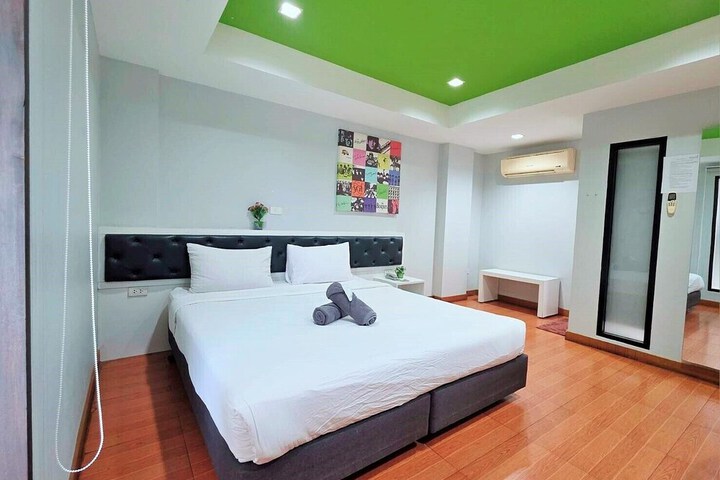 Room 21 of 57