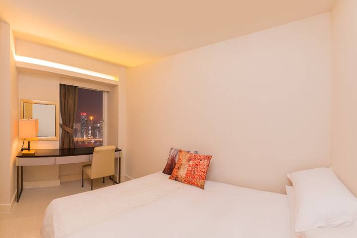 Room 4 of 58