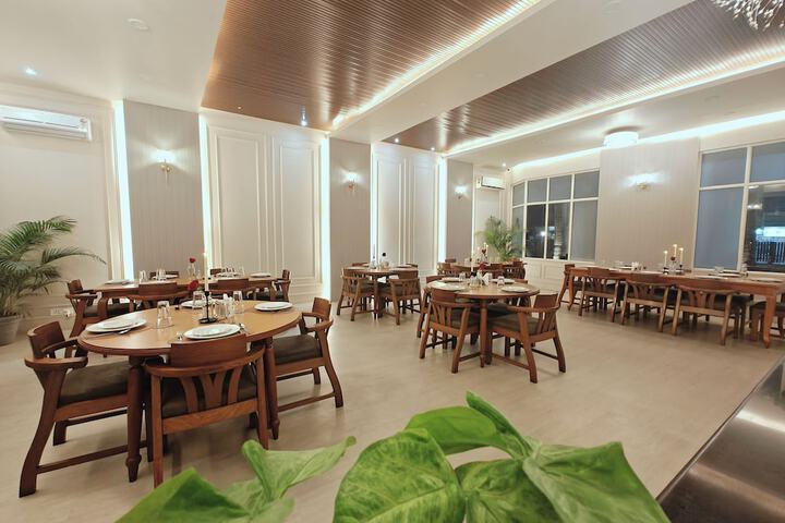 Dining 64 of 82