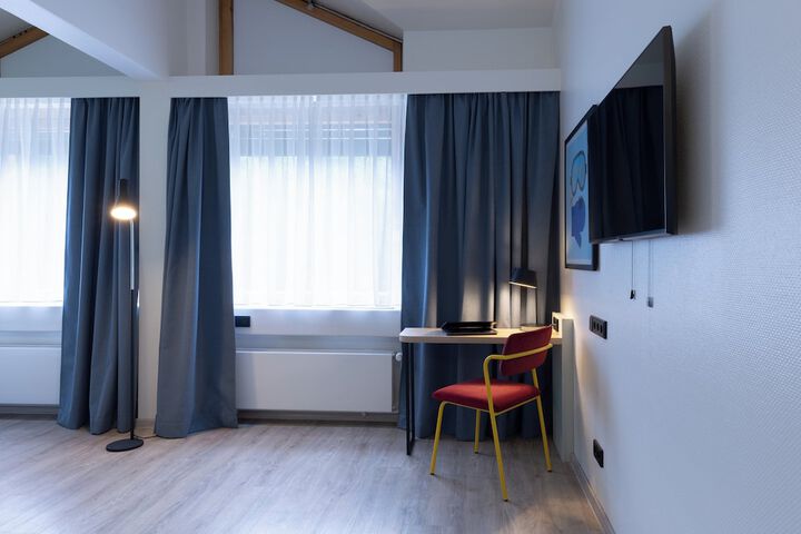 Room 40 of 134