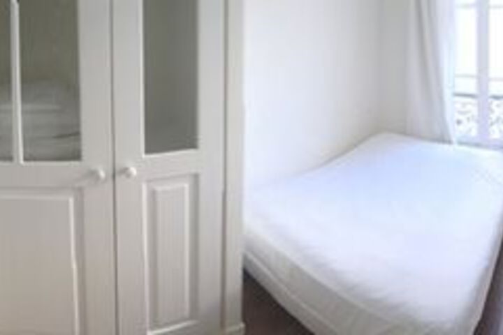 Room 14 of 35