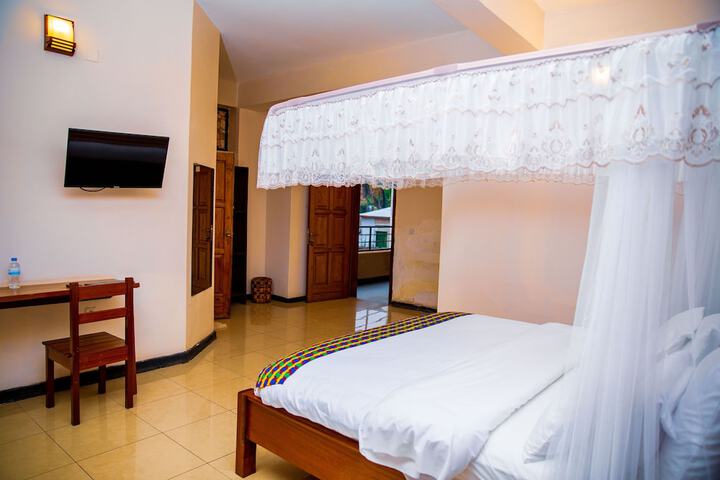Room 2 of 56