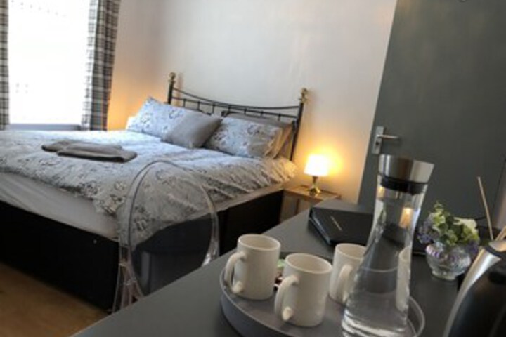 Room 16 of 30