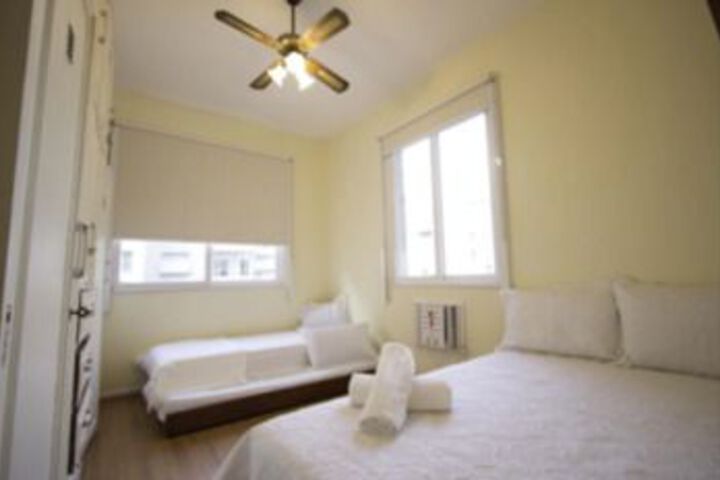 Room 4 of 13