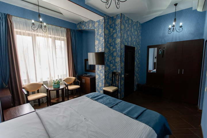 Room 44 of 50
