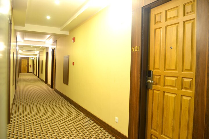 Ballroom/Hall 33 of 43