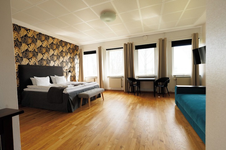 Room 12 of 53