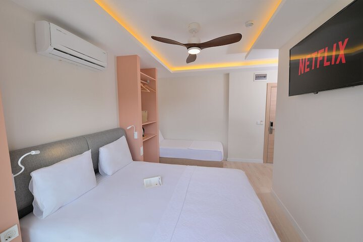 Room 3 of 29