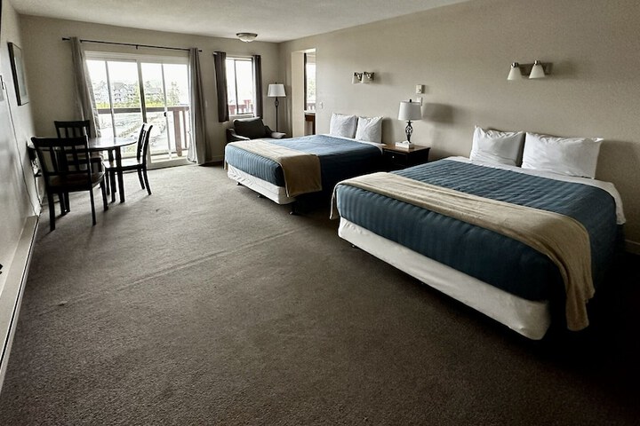 Room 16 of 53