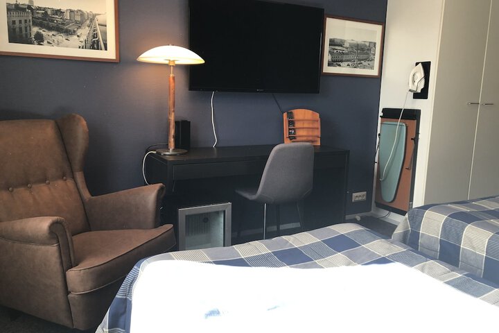 Room 16 of 31