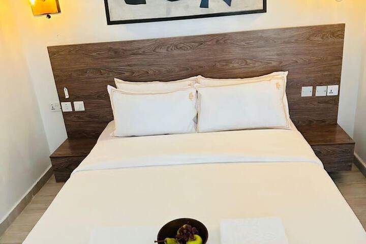 Room 3 of 11